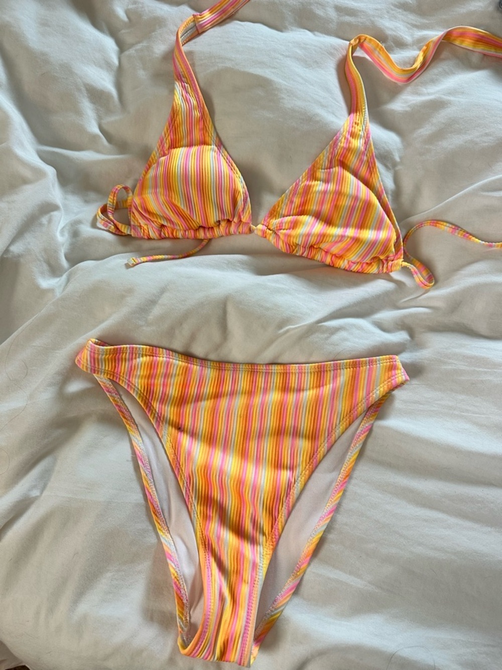 wild fable Multicolor Striped Bikini Top in Yellow, Pink & Orange